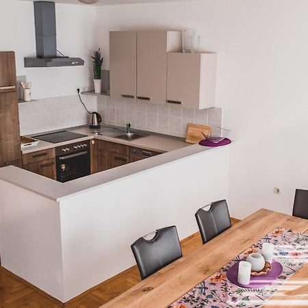 Helles 3 Schlafzimmer Apartment Zwischen Zagreb Zentrum & Natur Extérieur photo
