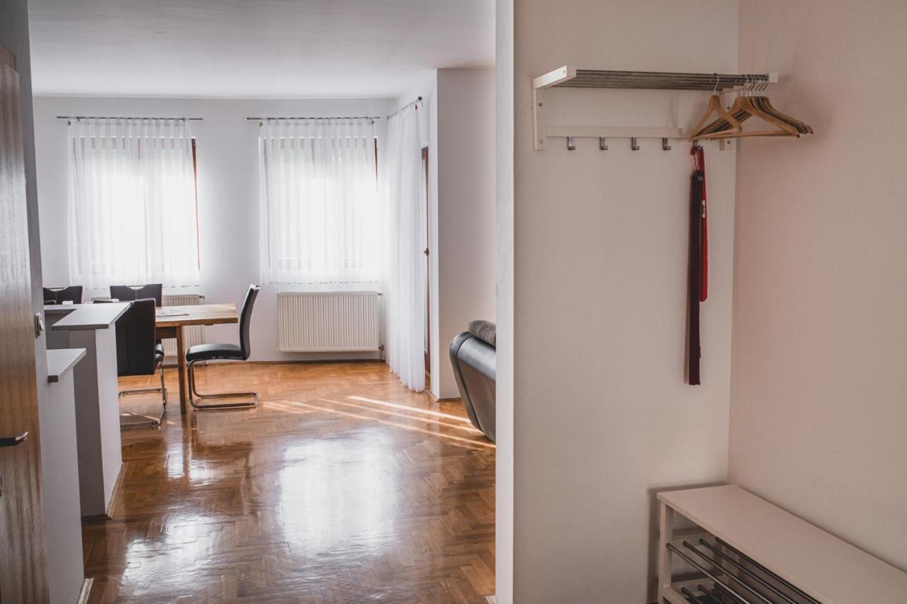 Helles 3 Schlafzimmer Apartment Zwischen Zagreb Zentrum & Natur Extérieur photo