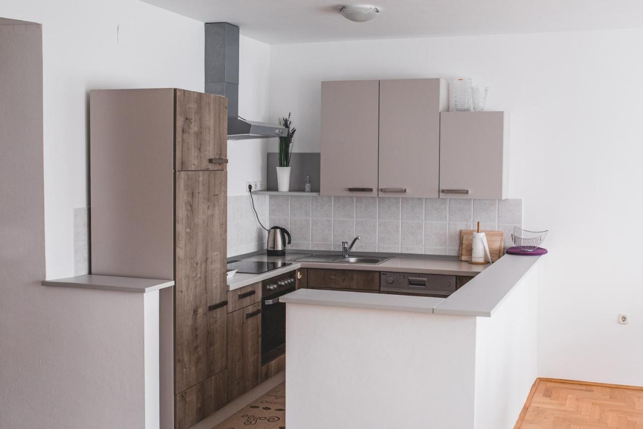 Helles 3 Schlafzimmer Apartment Zwischen Zagreb Zentrum & Natur Extérieur photo